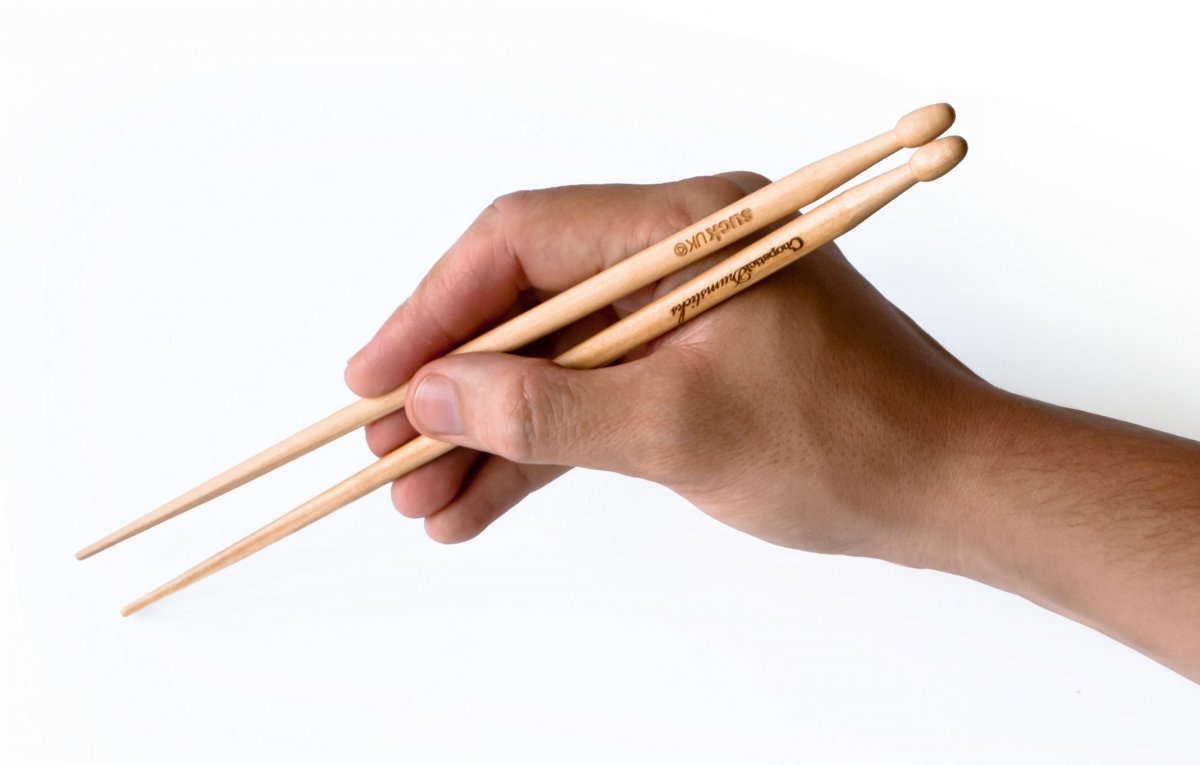 Bien tenir ses baguettes de batterie ou ses baguettes chinoises